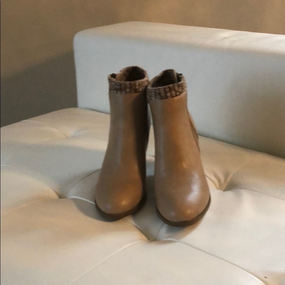 Ankle boots